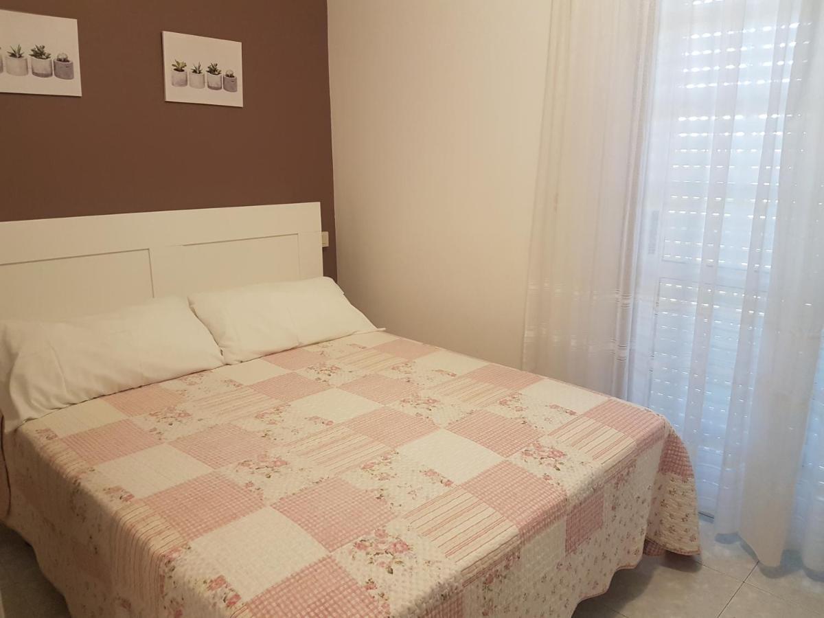 Hostal Xaraiba Sanxenxo Bagian luar foto